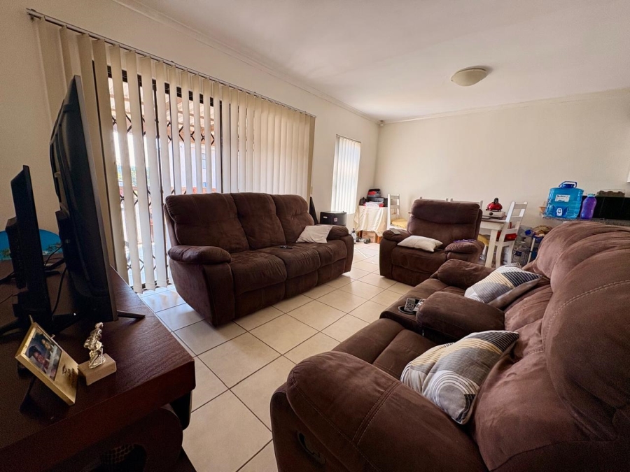 2 Bedroom Property for Sale in Nahoon Valley Park Eastern Cape